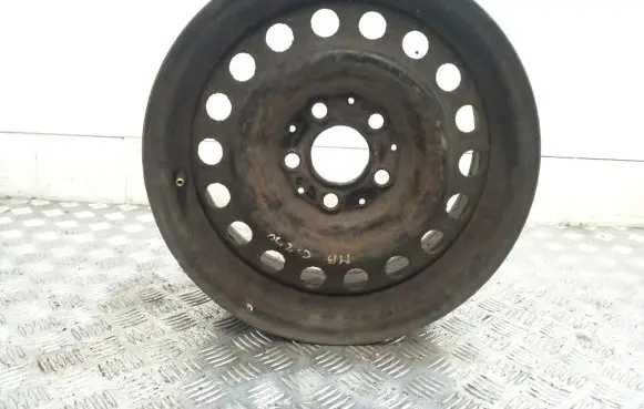 Toyota Hiace (H200) R15 steel rim A2024000002