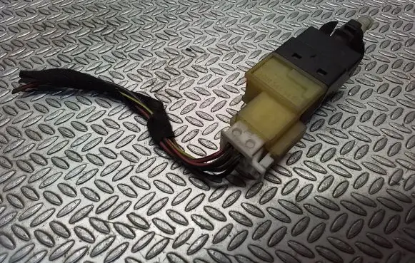 Mercedes-Benz Vito Viano W639 Brake pedal sensor switch A0015454409
