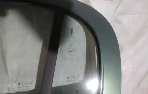 Rear vent window glass