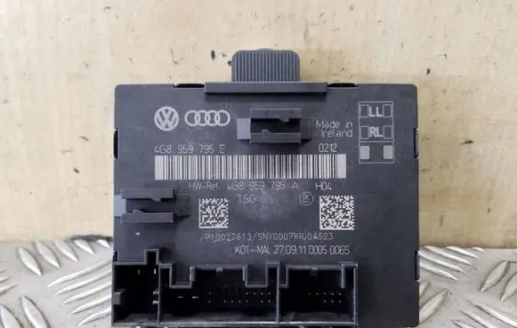 Audi A6 C7 Door control unit/module 4G8959795E