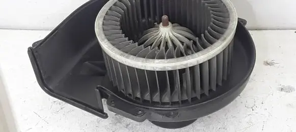 Volkswagen Polo Heater fan/blower 6Q1820015 A1916