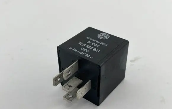 Volkswagen Touareg I Other relay 7L0927841