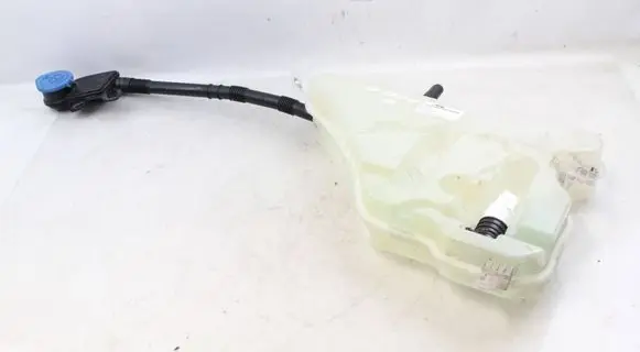 Windshield washer fluid reservoir/tank