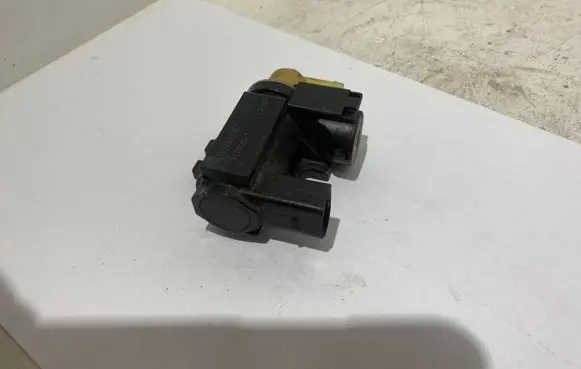 Volvo S60 Turbo solenoid valve 31293964 12T004 70232502