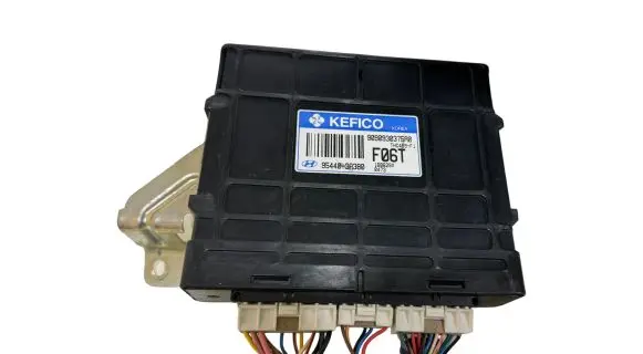 Hyundai Santa Fe Gearbox control unit/module 954403A380 168629X 9090930375A0