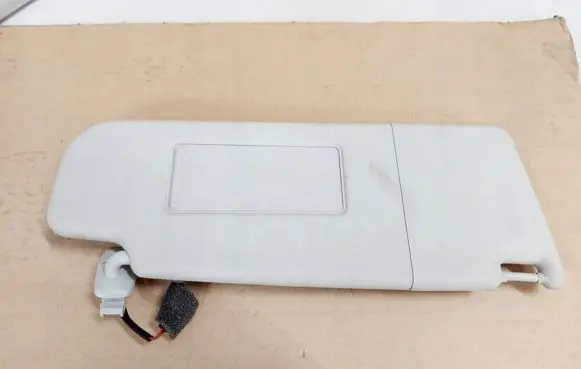 Volkswagen Polo V 6R Sun visor