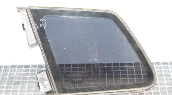 Volkswagen Touareg I Rear side window 7L6845297AH