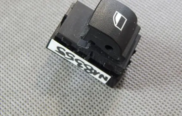 BMW X4 F26 Electric window control switch 9303595