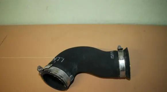 Audi A4 S4 B7 8E 8H Intercooler hose/pipe 8E0145837G
