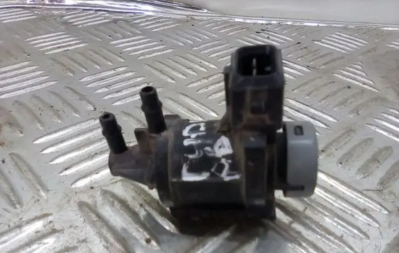 Audi A6 S6 C5 4B Starter motor/solenoid 150906283