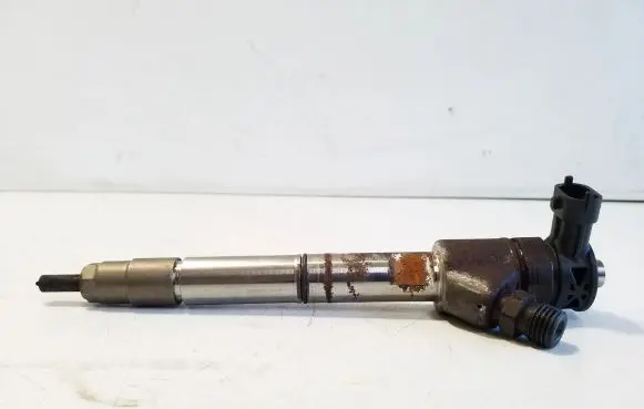 KIA Sportage Fuel injector 0445110582 338002F600