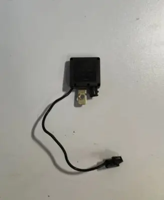BMW 5 E39 Antenna control unit 8380945