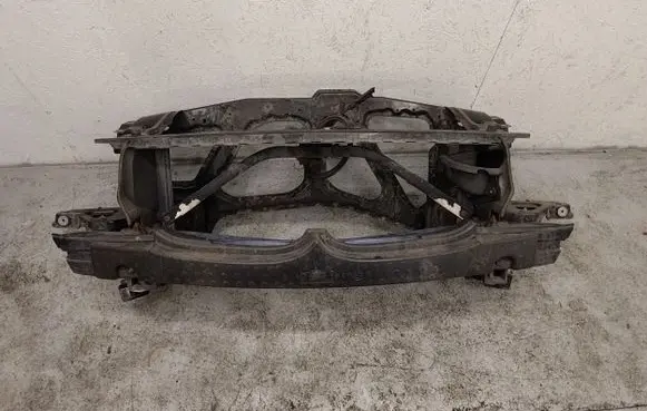 Radiator support slam panel bracket
