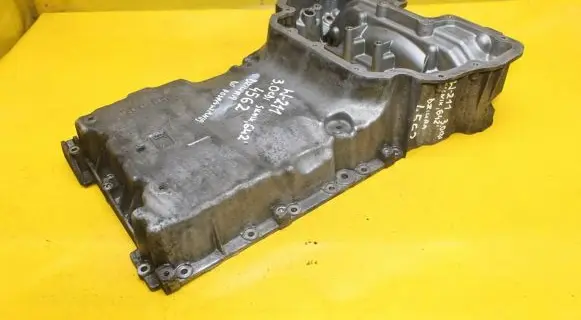 Mercedes-Benz E W211 Oil sump R6420140702