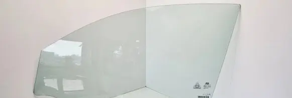 Hyundai Tucson TL Front door window glass four-door