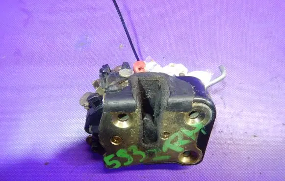 Chevrolet PT Cruiser Rear door lock 