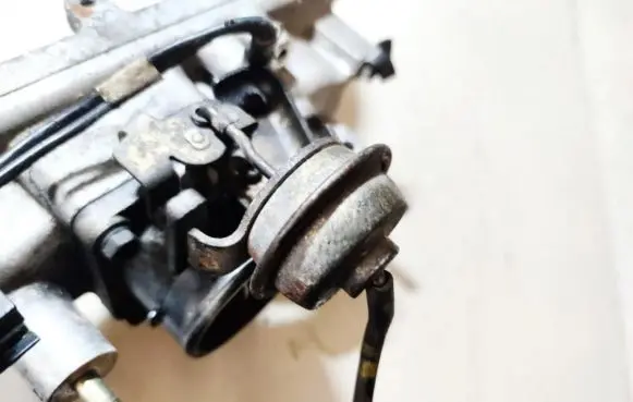 Nissan Navara D22 Throttle valve