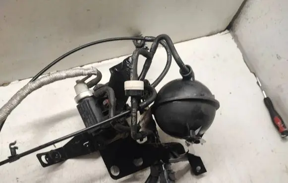 Volkswagen Transporter - Caravelle T5 Turbo system vacuum part 1J0906627C 1J0906627B MT2