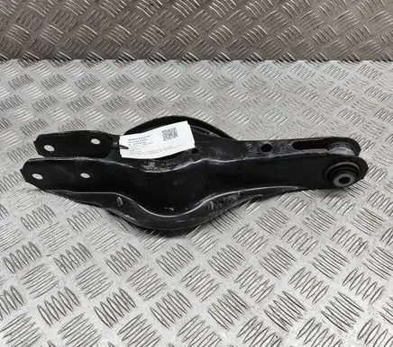BMW 2 F22 F23 Rear upper control arm/wishbone 6867540 6867541