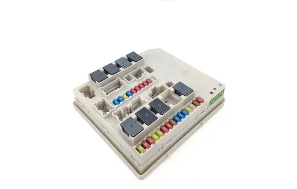 Renault Modus Fuse module 233293D