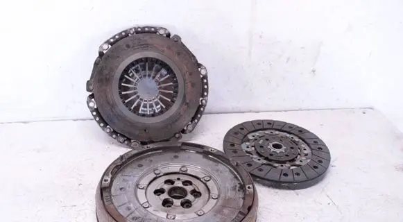Peugeot 308 Clutch set kit 9806761080 9811460980 9812120380