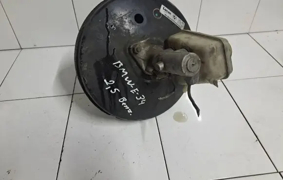 BMW 5 E34 Brake booster 1161160 LSC80 U39C