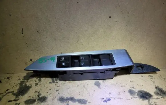Nissan Murano Z50 Electric window control switch