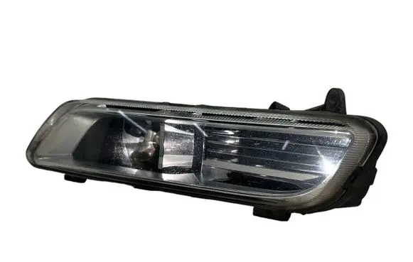 Volkswagen PASSAT B7 Front fog light 176623 17662402 176624