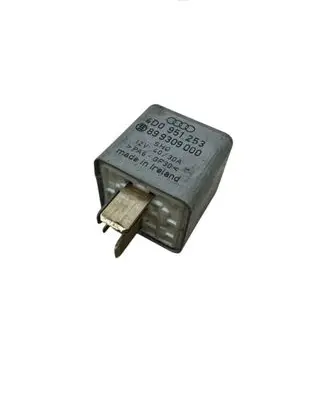 Volkswagen PASSAT B5.5 Other relay 4D0951253 899309000