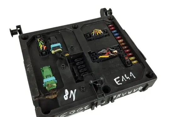 Ford Galaxy Fuse module 6597737601