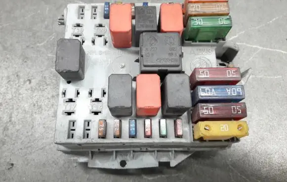 Fiat Punto (199) Fuse box set 46778446