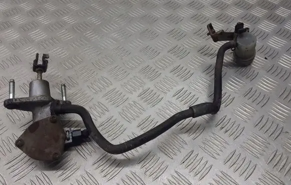 Honda FR-V Clutch slave cylinder 