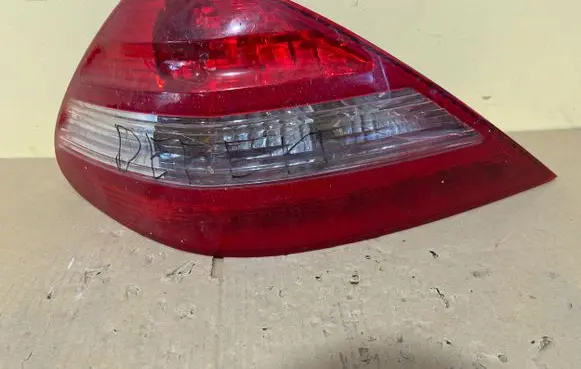 Mercedes-Benz SL AMG R230 Rear/tail lights A2308201664