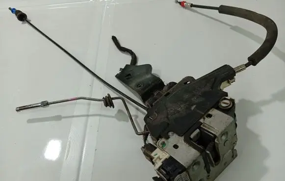 Fiat Freemont Rear door lock P04589915ADA