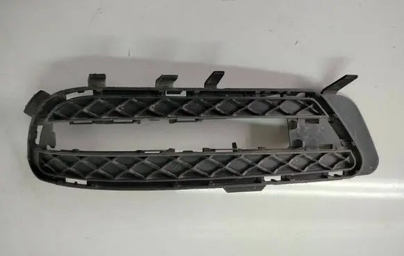 Mercedes-Benz E W212 Front fog light trim/grill A2128851623