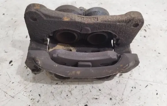 Mitsubishi Grandis Front brake caliper