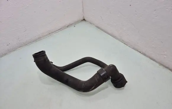 Opel Astra J Engine coolant pipe/hose 
