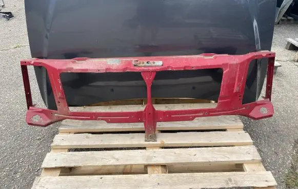 Volkswagen II LT Radiator support slam panel