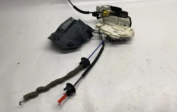 Audi A8 S8 D4 4H Rear door lock 4H0839016 JA64H0839016