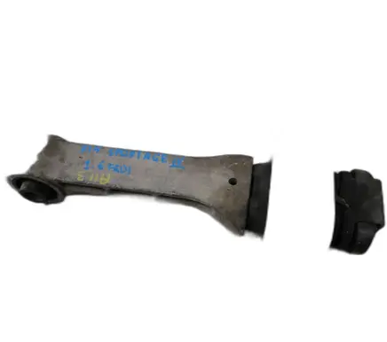 Engine mount vacuum valve