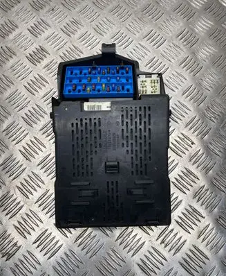 Renault Scenic I Fuse module 7703397011 1096046