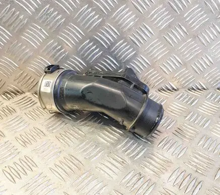 Volvo XC90 Intercooler hose/pipe 31422061