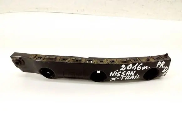 Front bumper mounting bracket