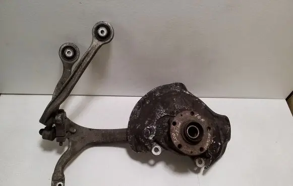 Audi A6 S6 C6 4F Front wheel hub 4F0258