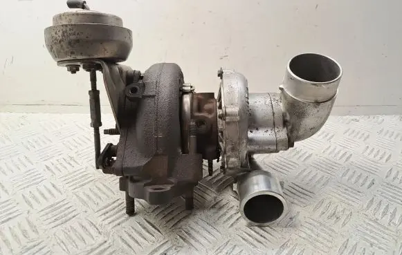 Toyota Corolla Verso AR10 Turbo 172010R020 0604110089 0604110085