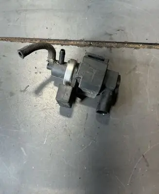 Audi A4 S4 B6 8E 8H Turbo solenoid valve 059906629