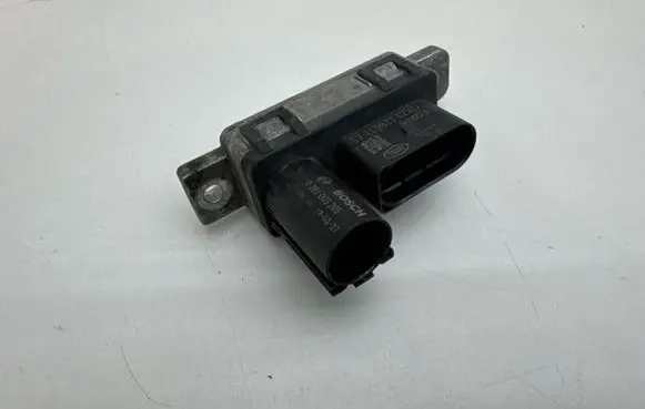 Jaguar XE Glow plug pre-heat relay GX7312B533AE