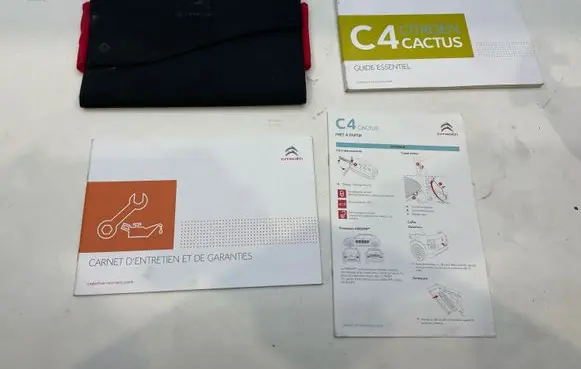 Citroen C4 Cactus Owners service history hand book 