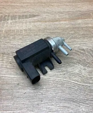 Volkswagen Golf IV Turbo solenoid valve 1J0906627B 72290345