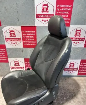 Toyota RAV 4 (XA30) Front driver seat T12185